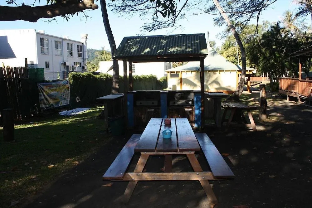 Nomads Airlie Beach (Adults Only)