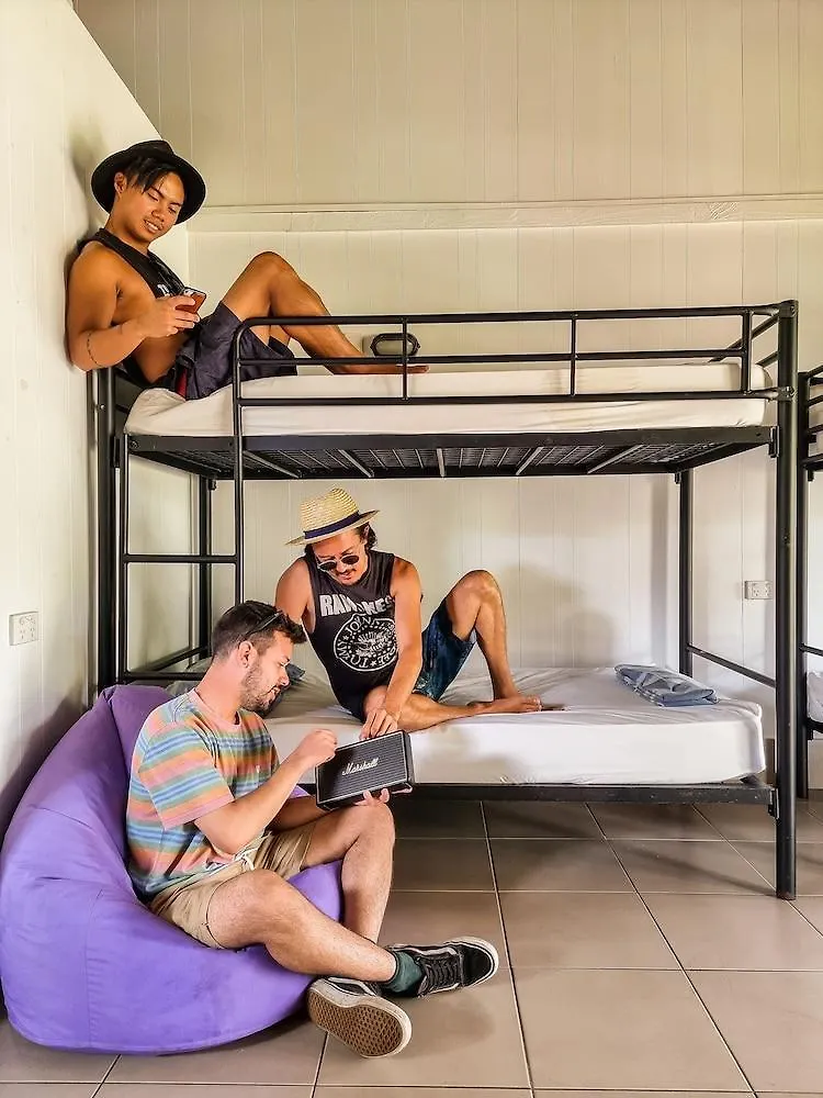 Nomads Airlie Beach (Adults Only) Hostel